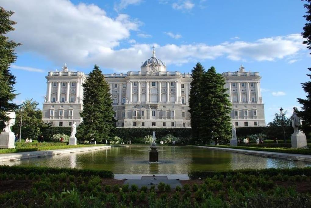 Apartamento Con Patio En Madrid Centro Exteriör bild