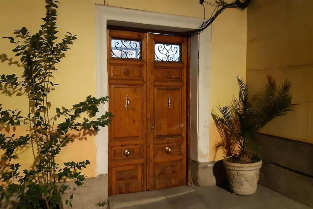 Apartamento Con Patio En Madrid Centro Exteriör bild