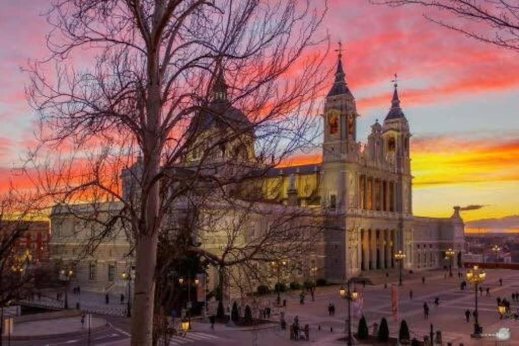 Apartamento Con Patio En Madrid Centro Exteriör bild